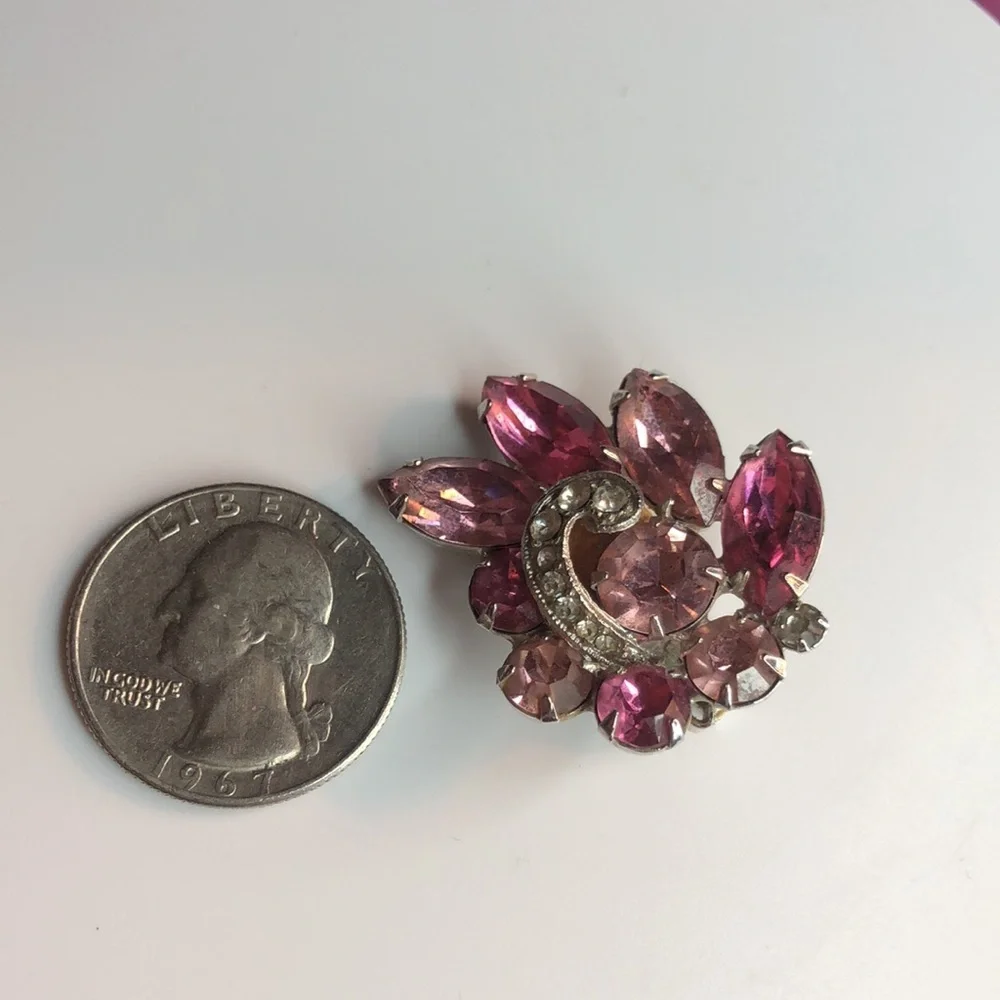VINTAGE EISENBERG 2 TONE PINK RHINESTONE CLIP ONS SIGNED - Picture 7 of 7